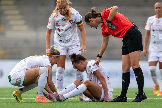 Rosengårds Katrine Veje har ont
