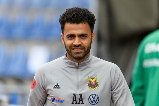 Östersunds tränare Amir Azrafshan före fotbollsmatchen i