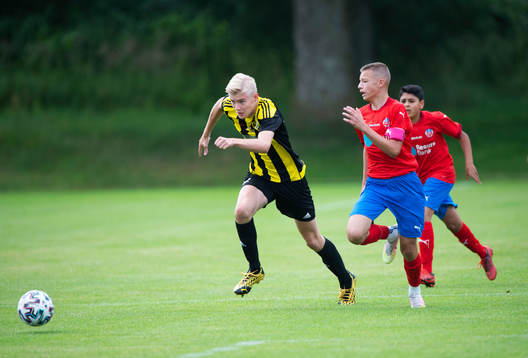 IFK Hässleholms Linus Roslund  i matchen mellan IFK