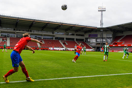 Helsingborgs Anders Randrup lägger ett inkast