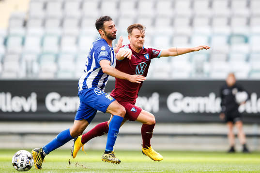 IFK Göteborgs André Calisir och Malmö FFs Eric Larsson