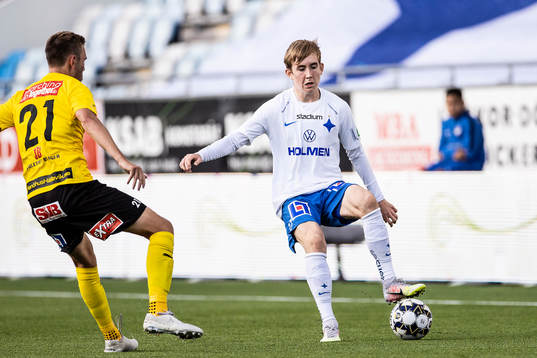 Mjällbys Adam Petersson och IFK Norrköpings Ísak