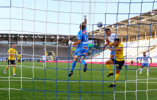 Bortdömt mål av IFK Norrköpings Christoffer Nyman