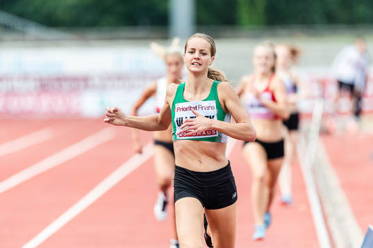 Lovisa Lindh, Ullevi FK, vinner damernas 1500 m