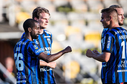 Bläddra bland fler bilder av Fotboll, Allsvenskan, Mjällby - Sirius