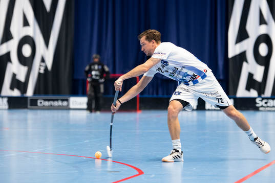 Helsingborgs Andreas Lindholm gör passning