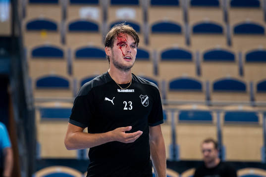 Fagerhult Habo Jesper Ekström med blod i ansikte