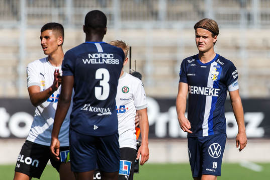 IFK Göteborgs August Erlingmark deppar