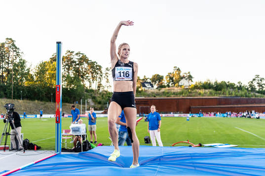 Erika Kinsey, Trångsvikens IF, jublar när hon
