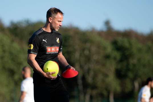 Häckens assisterande tränare Christian Lundström före