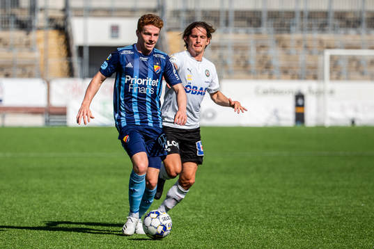 Djurgårdens Aslak Witry och Örebros Robin Book