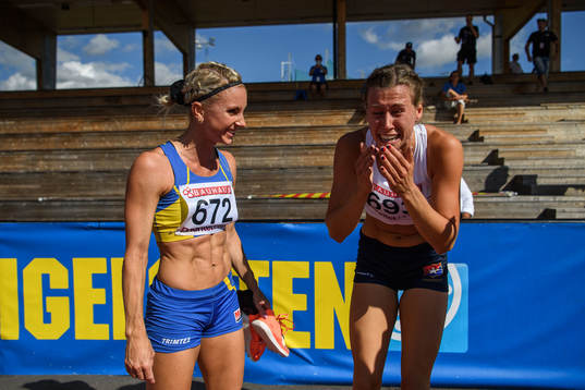 Malin Otterling Marmbrandt, Västerås Fk och Rebecka