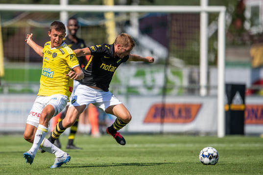 s Sebastian Larsson