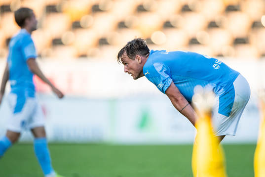 Malmö FFs Eric Larsson deppar