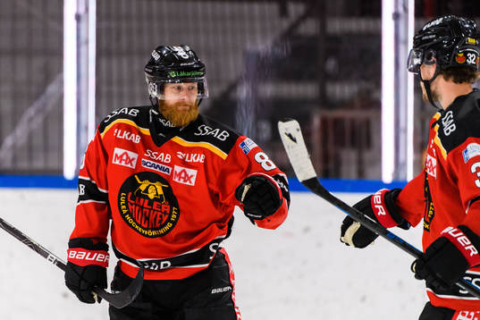Luleås Linus Klasen jublar