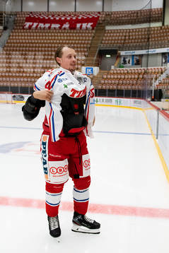 Timrås Jonathan Dahlen spelar in film