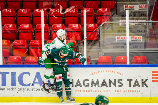 Rögles Lucas Ekeståhl-Jonsson och Kristianstads Adam Falk