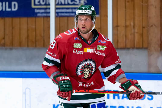 Frölundas Viktor Ekbom innan träningsmatchen i ishockey