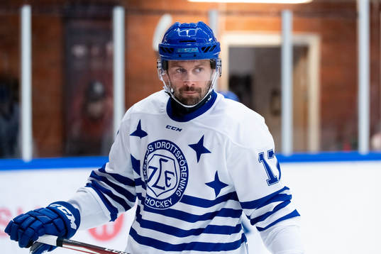 Leksands Daniel Olsson-Trkulja innan träningsmatchen i
