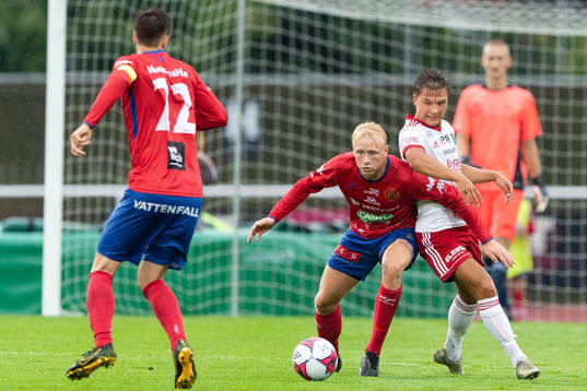 Varbergs GIFs  Liam Munther och Halmias Oskar Rantala