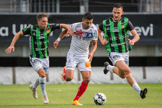 GAIS Nikola Ladan och Haris Cirak mot Örgrytes Ailton Jose