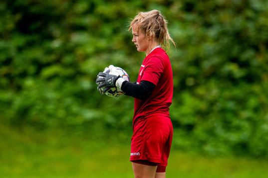 Goalkeeper Oda Marie Bogstad of Sandviken warms up