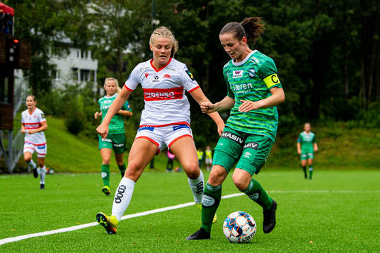 Vilde Veglo of Sandviken and Tuva Hansen of Klepp