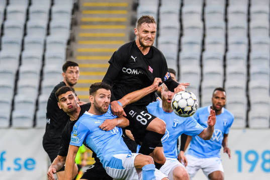 Florian Loshaj and David Jablonsky of Cracovia against