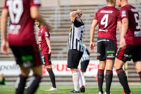 Landskronas Niklas Nielsen deppar
