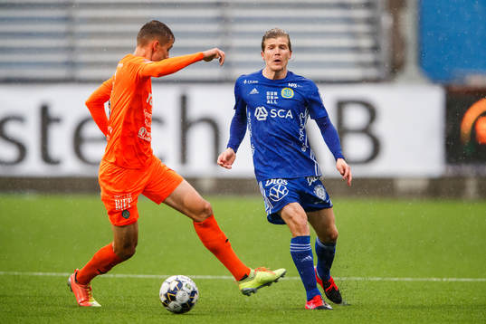 AFC Eskilstunas Pontus Rödin och Sundsvalls Oliver Berg