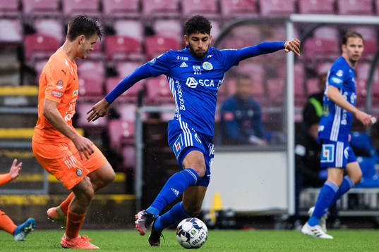 AFC Eskilstunas Wilhelm Loeper och Sundsvalls Paya Pichkah