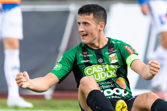 Varbergs Astrit Selmani jublar