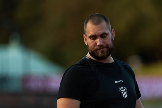 Viktor Gardenkrans, Upsala IF, deppar när han