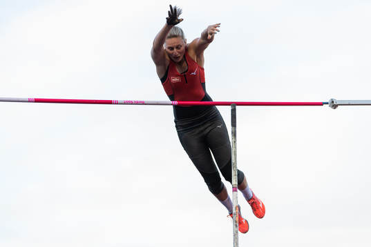 Holly Bradshaw, Storbritannien