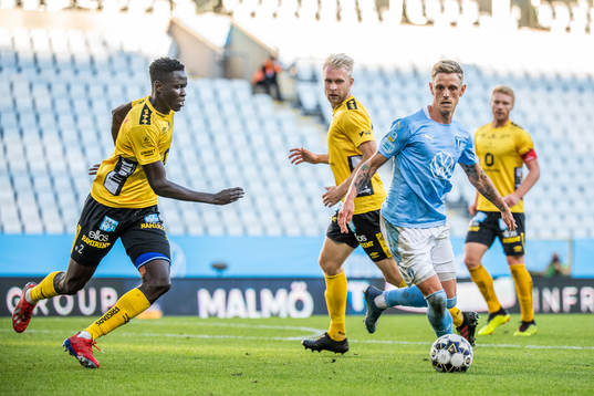 Elfsborgs Joseph Okumu oh Malmö FFs Sören Rieks