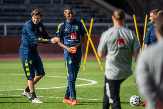 Victor Nilsson Lindelöf and Alexander Isak of the Swedish