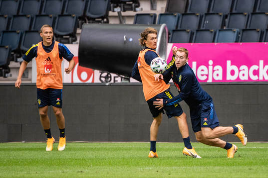 Kristoffer Olsson and Dejan Kulusevski of the Swedish