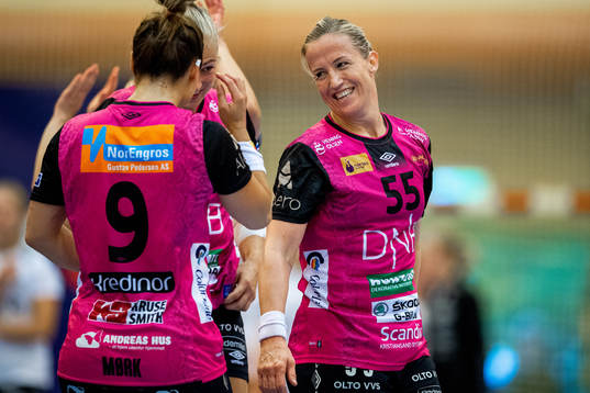 Nora Mørk, Linn Jørum Sulland and Heidi Løke of Vipers