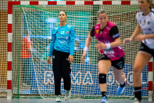 Goalkeeper Zaynab Elmrani of Flint