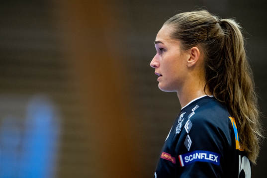 Goalkeeper Evelina Eriksson of Vipers