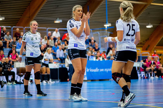 Mari Finstad Bergum, Celina Vatne and Andrea Varvin