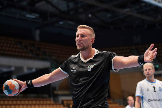 Helsingborgs Anton Månsson agerar