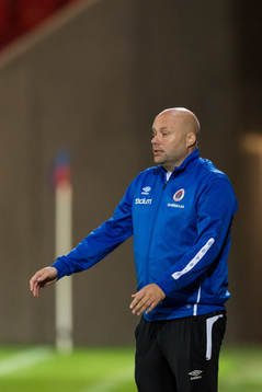 Örebros tränare Stefan Ärnsved deppar
