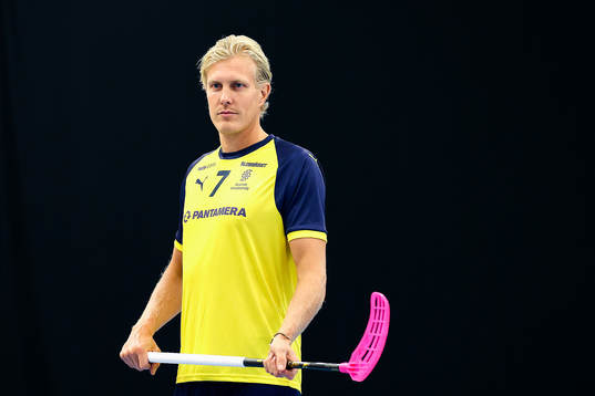 Bläddra bland fler bilder av Innebandy, Sverige, Kim Nilsson, porträtt