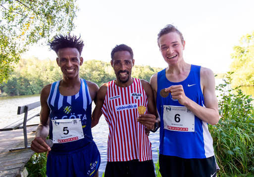 Samuel Russom, IS Göta (v), vinnaren Samuel Tsegay, Hälle