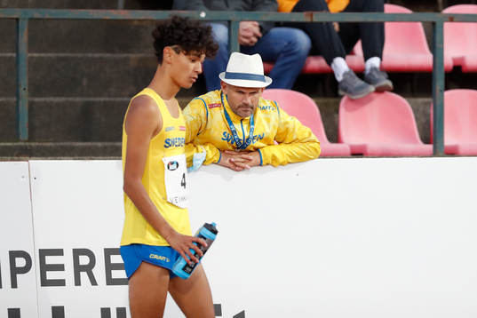 Melwin Lycke Holm of Sweden with father Stefan Holm when