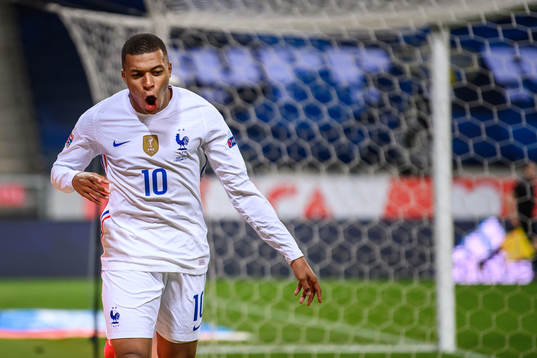 Kylian Mbappé of France celebrates