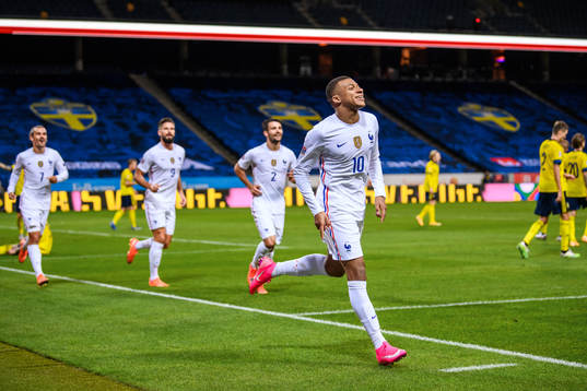 Kylian Mbappé of France celebrates