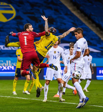 Goalkeeper Hugo Lloris of France and Pontus Jansson of