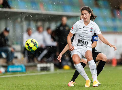 Eskilstunas Loretta Kullashi